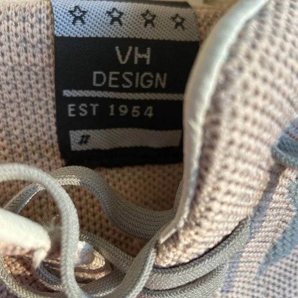 Vintage Havana Fly Salmon Knit Sneakers
Women's Size 8.5 - Picture 5 of 8